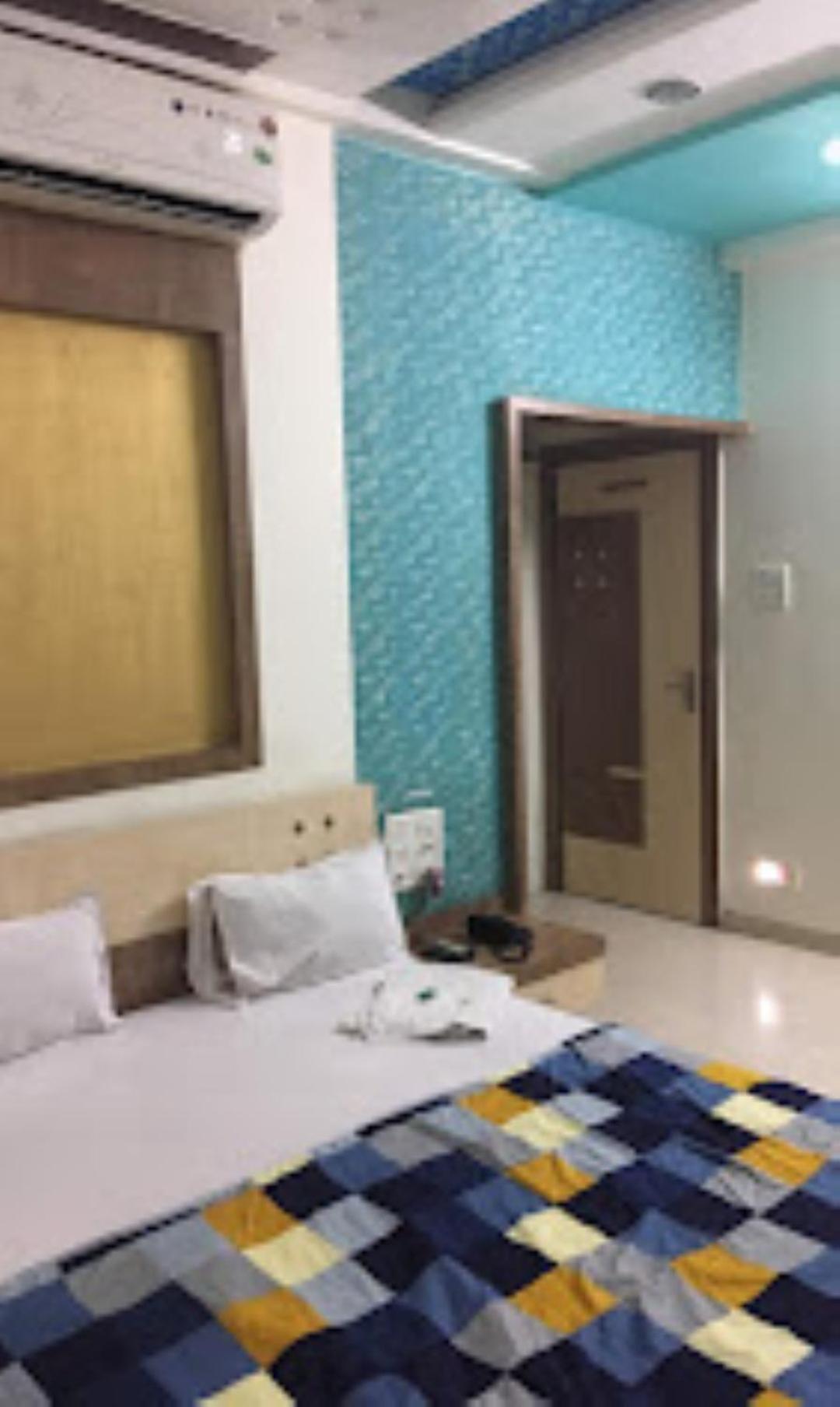 Hotel Rasraj , Dhule Exterior photo